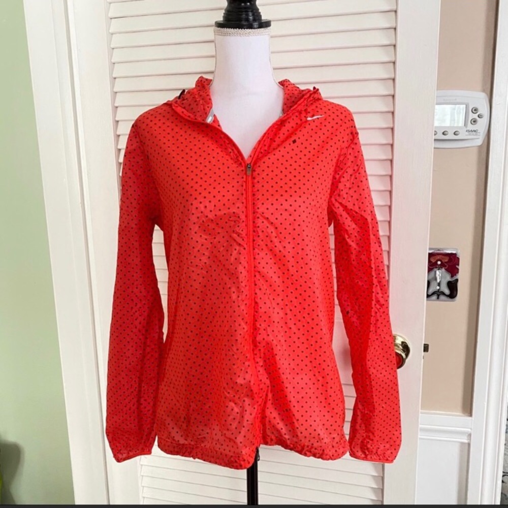 NIKE Red Cyclone Vapor Running Jacket